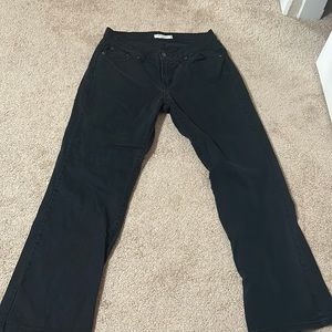 Levi’s 569 bootcut jean, v cut .They sadly fitted tight on me.